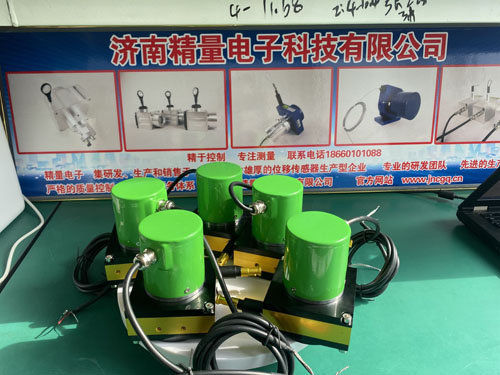 拉繩位移編碼器在PLC控制系統中采用隔離性能較好電源