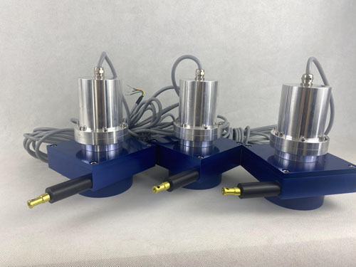 水下拉繩位移傳感器電路及控制部分與拉線繩呈分離狀態