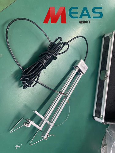 電子引伸計(jì)是測(cè)量試件受力變形的傳感器